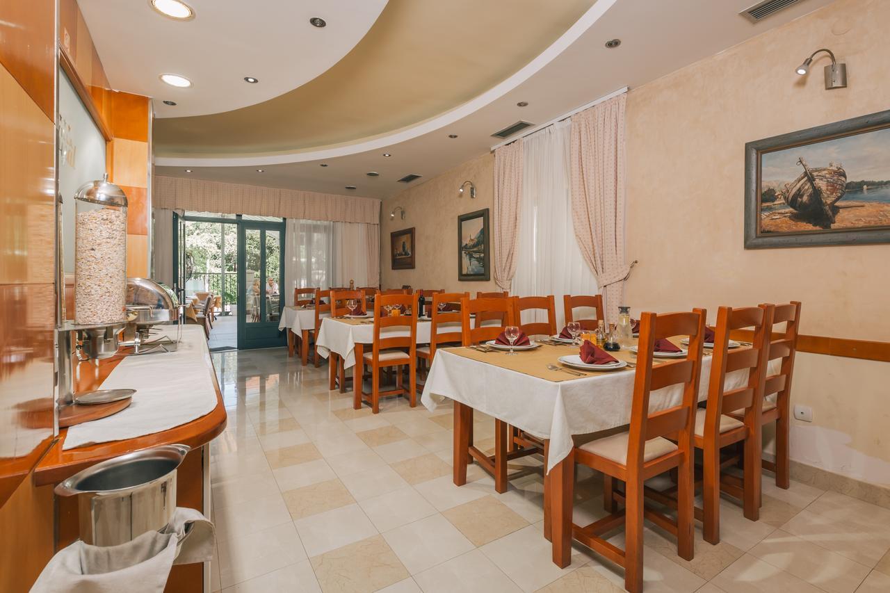 Hotel Villa Royal Tivat Zewnętrze zdjęcie